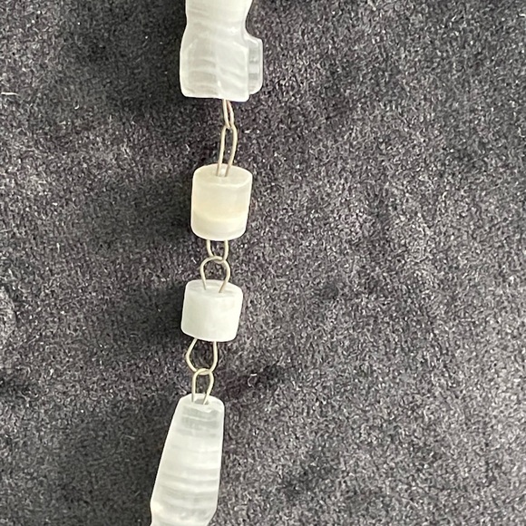 Vintage Etched White Agate Stone Pendant Necklace Carved - Picture 4 of 6